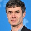 Yannick Renier als Yves