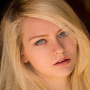 Alli Rae als Self