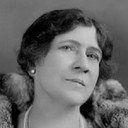 Anne Sutherland als Princess Kerschagen