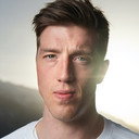 Calle Halfvarsson als Self
