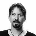 Janne Kallioniemi als Luutnantti, rynnäkkötykin päällikkö