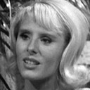 Patricia Denys als Glamcab Driver (uncredited)