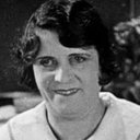 Fay Holderness als Verbena Singlefoot