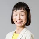 Donguri als Yoshiko Sasahara