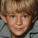 Guy Witcher als Denis Doyle