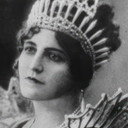Georgette Sorelle als Élisabeth Philippe Marie Hélène de France, Madame Élisabeth