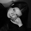Nina Pizzi als Mia