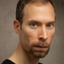 Matteo Pasquini als The Homeless Man