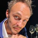 Russ Armstrong als Derek