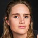 Libby Osler als Ellie Ward