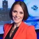 Laura Miller als Scottish News (STV) Reporter