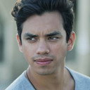 Patrick Davis Alarcón als Carlos