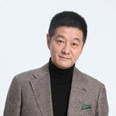 杨厚垚 als Yi Feng