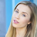 Tru Collins als Courtney