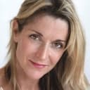 Allison Daugherty Smith als Luciana