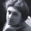 Alice Wilson als Kate Dewey