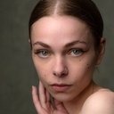 Alexandra Karlsson Tyrefors als Reading Girl