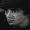 Enea Zhegu als Tomka