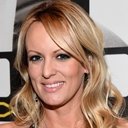 Stormy Daniels als Lap Dancer