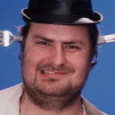 Micke Dubois als Köttyxe-Anders