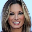 Alex Meneses als Sara
