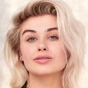 Catherine Hannay als Andrea