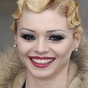 Adelle Young als Go Go Dancer 2