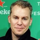 Travis Fine als Erik Menendez