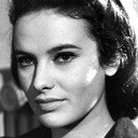 Janine Vila als Janique 'Aimée' Gauthier