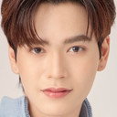 จิรันธนิน ตรัยรัตนยนต์ als Wine