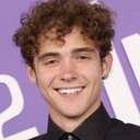Joshua Bassett als Anthony Foster