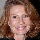 Nathalie Besançon als Sophie, la greffière