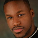 Jonathan Auguste als Dwayne