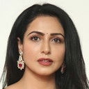 Nandini Rai als Smita