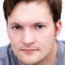 Evan Taylor Williams als Phillip