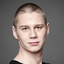 Timon Šturbej als Seba