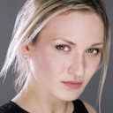 Nika Khitrova als Scarlet