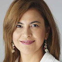 Pınar Alçınkaya als Mahmut's Wife