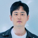 김경덕 als Senior Patrol Officer Lee
