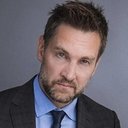 Christopher Wiehl als Henry