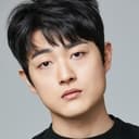 Jang Seong-beom als Park Jin