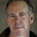 Robert C. Treveiler als Mr. Worth Carter