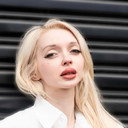 Viola Odette Harlow als Lisa