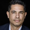 Sean Tretta als Radio DJ