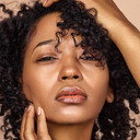 Dominiqué Williams-Blair als Reporter