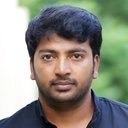 Kalaiyarasan als Freud / Saravanan