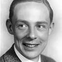 Alec Clunes als The Organist