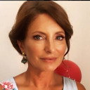 Branka Pujić als Foster Mom