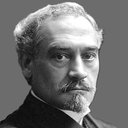 Robert Paton Gibbs als Baron Frederick