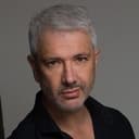 Gonzalo Vivanco als Dr. Alberti